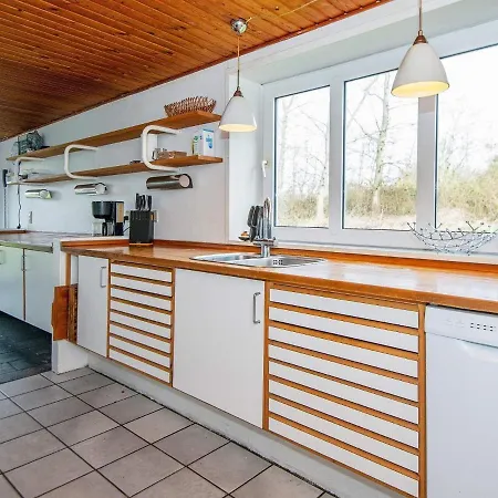 Six-bedroom In Aabenraa 度假居 *