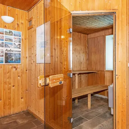 Six-bedroom In Aabenraa Tatil Evi *