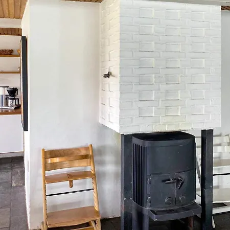 Six-bedroom In Aabenraa * Varnaes